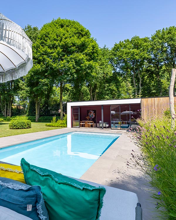 Zwembadspecialistpoolhouse • Vissers Zwembaden website